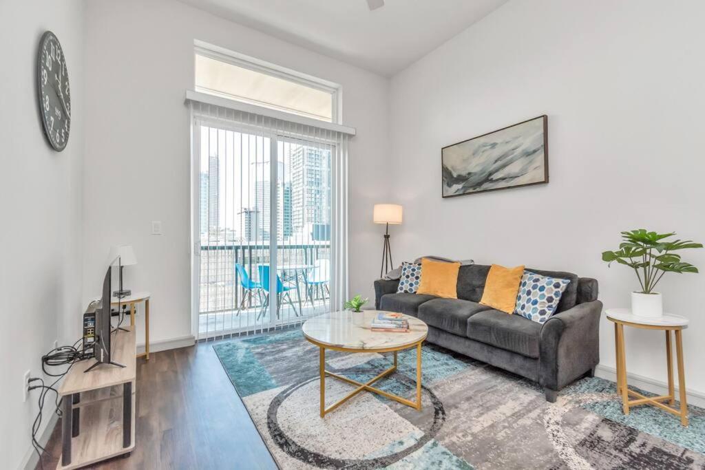 Penthouse Cool-Oasis-In-Houston-Rental Car Available-View-Great-Sleep Exteriör bild