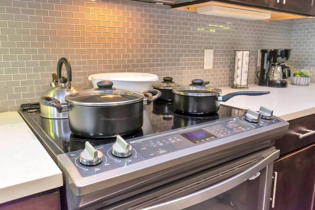 Penthouse Cool-Oasis-In-Houston-Rental Car Available-View-Great-Sleep Exteriör bild