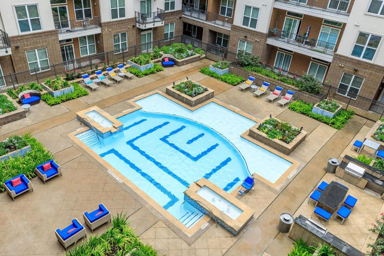 Penthouse Cool-Oasis-In-Houston-Rental Car Available-View-Great-Sleep Exteriör bild